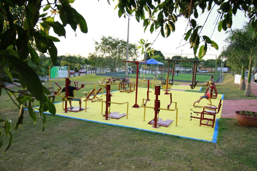 Gustavo entrega a Praça Maria Luzia Barbosa no Jardim Riviera 3 INAUGURACAO DA PRACA JD RIVIERA RODRIGO ESTRELA 5