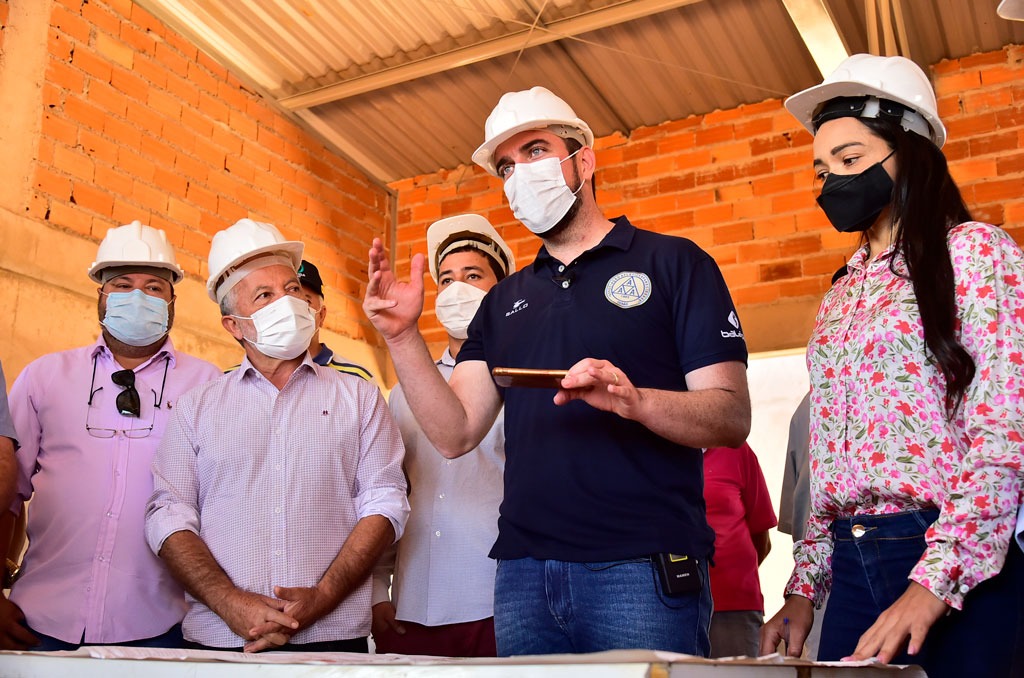 Gustavo vistoria obras da Praça da Juventude no Setor Garavelo 1 VISTORIA OBRAS PRACA DA JUVENTUDE RODRIIGO ESTRELA 5