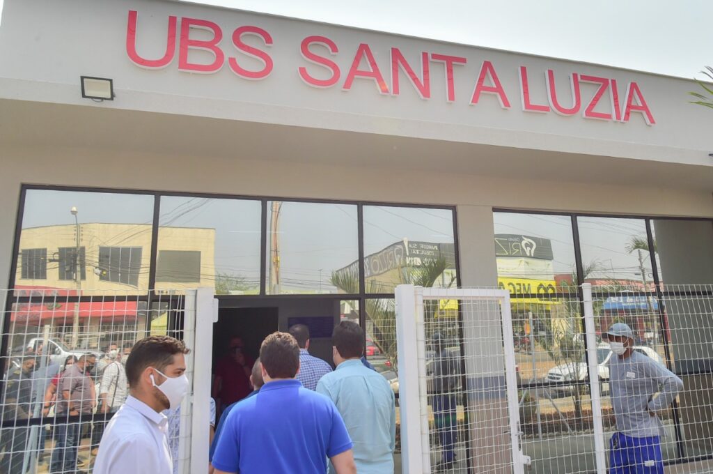 Prefeito vistoria obras de reforma e ampliação de 5 UBS's e do centro de zoonoses 1 UBS SANTA LUZIA