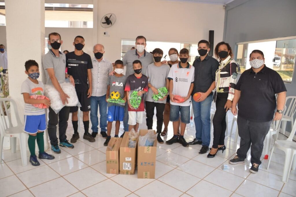 Gustavo leva cursos profissionalizantes para o Buriti SerenoE 3 projeto social buriti sereno foto3 claudivino antunes