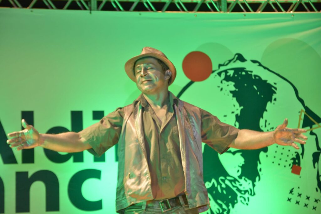 Gustavo repassa recursos da Leandro Blanc a 448 artistas de Aparecida 2 WhatsApp Image 2021 12 17 at 21.33.50