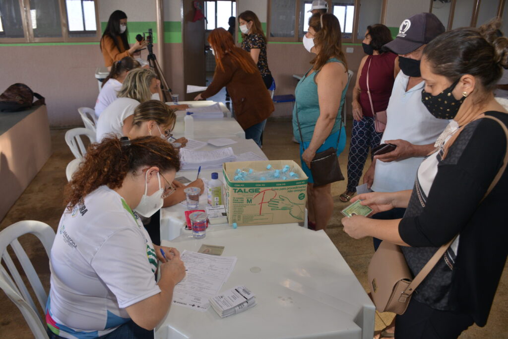 Mutirão leva vacinas, testes e serviços para bairros da região do Mansões Paraíso 2 PREFEITURA EM ACAO ENIO MEDEIROS 20