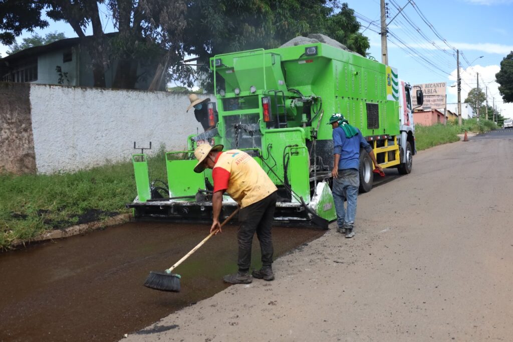 Seinfra intensifica operação tapa-buraco antes do feriado do carnaval 1 SEINFRA RECAPEAMENTO CLAUDIVINO ANTUNES
