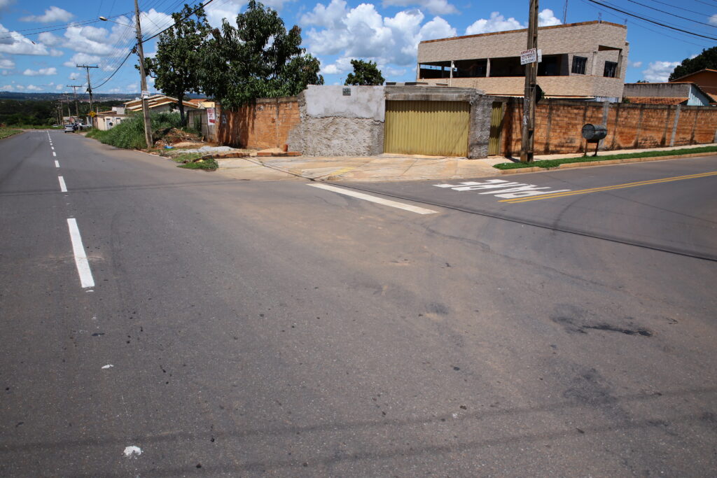 A Prefeitura de Aparecida de Goiânia inaugurou o Eixo Leste-Oeste 04 e o asfalto do Jardim Miramar e Setor Retiro do Bosque. 