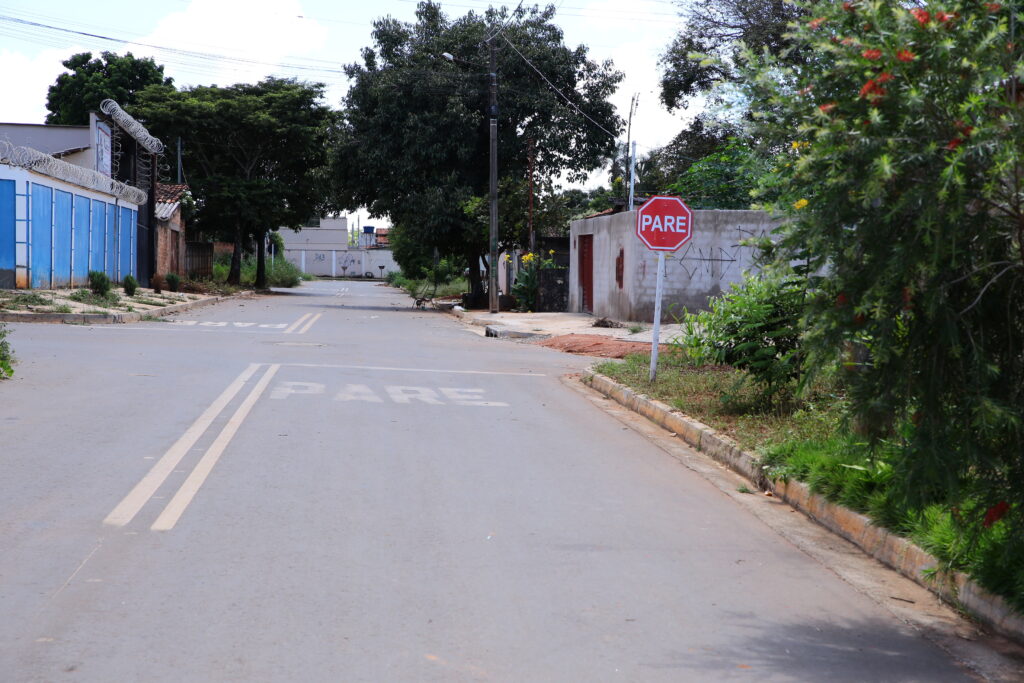 A Prefeitura de Aparecida de Goiânia inaugurou o Eixo Leste-Oeste 04 e o asfalto do Jardim Miramar e Setor Retiro do Bosque. 