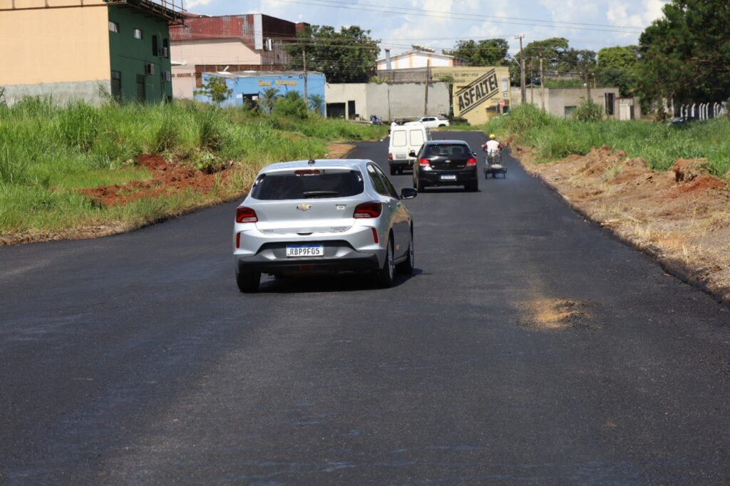 Recapeamento melhora mobilidade em Aparecida de Goiânia