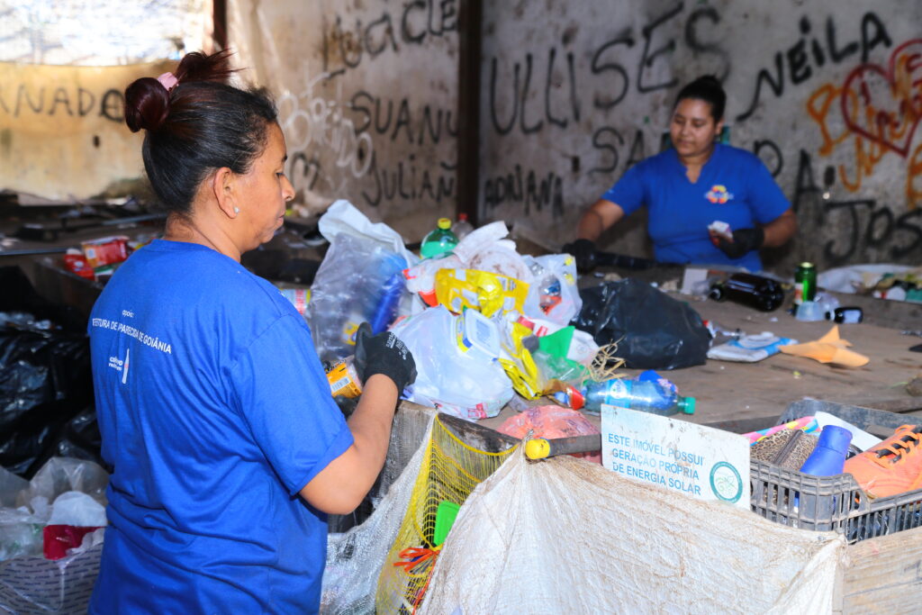 Coleta Seletiva em Aparecida de Goiânia gera renda para dezenas de famílias 