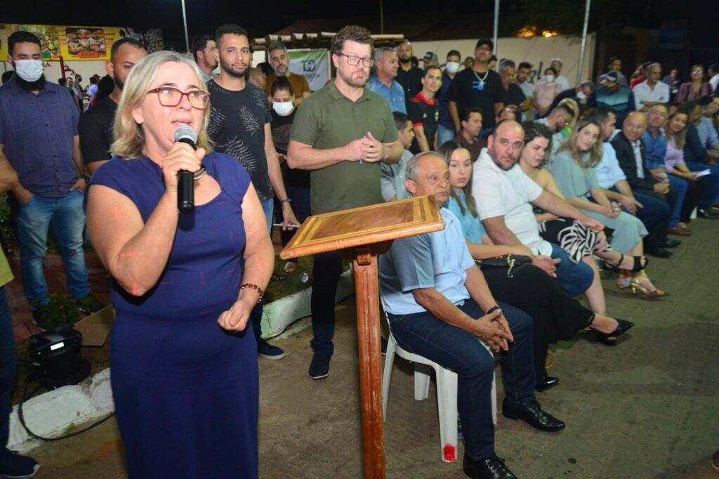 Prefeito de Aparecida de Goiânia , Vilmar Mariano, inaugurou Praça Leo Mendanha no Jardim Olímpico 