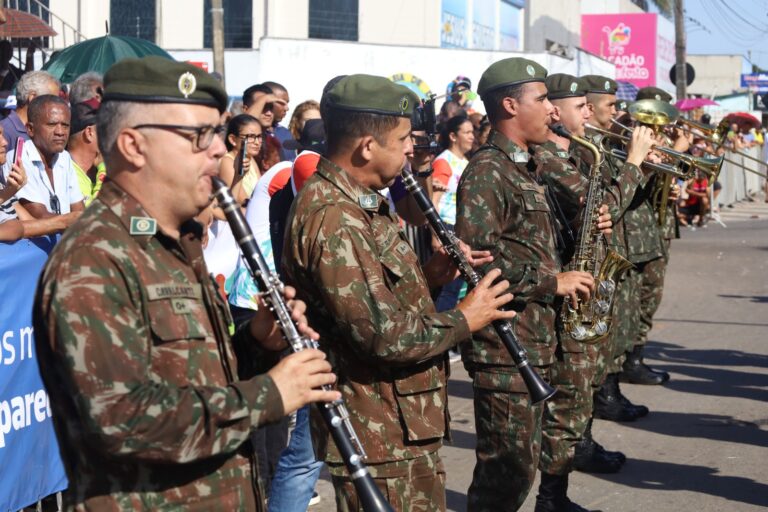 Prefeitura Municipal de Aparecida de Goiânia População celebra aniversário de Aparecida de Prefeitura Municipal de Aparecida de Goiânia População celebra aniversário de Aparecida de