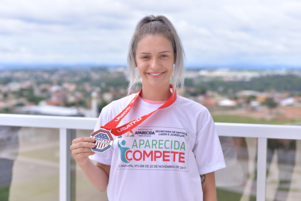 Dângela Guimarães via representar aparecida de Goiânia no munidal de taekwondo