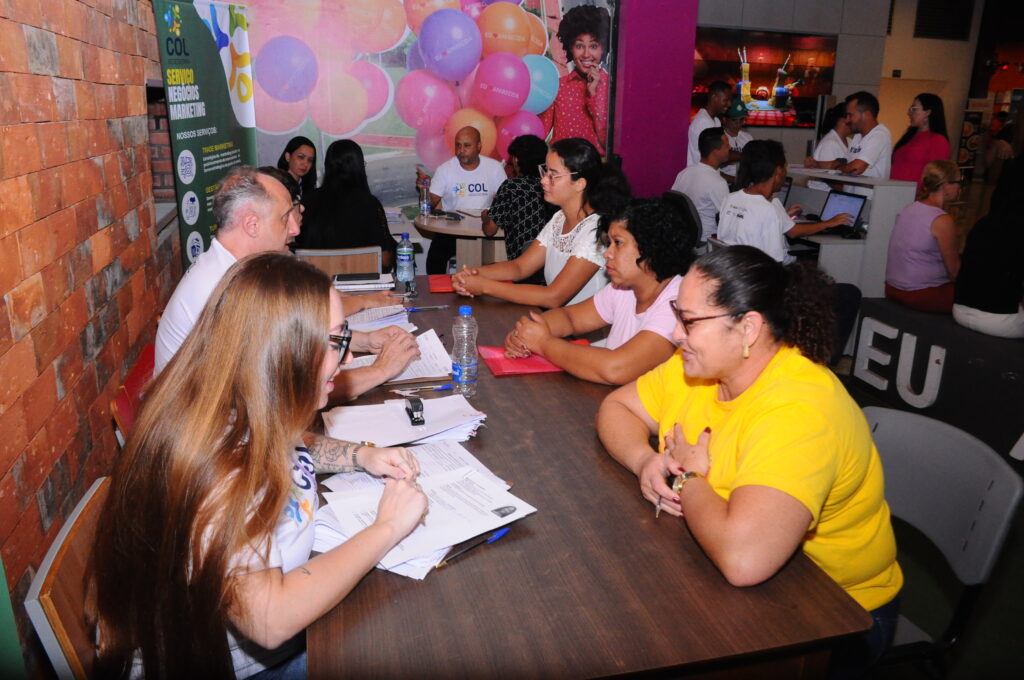 Secretaria de Trabalho de Aparecida realiza processo seletivo para 150 vagas de emprego 4 MUTIRAO DE EMPREGO APARECIDA SHOPPING FOTO BRUNNO MOREIRA 15